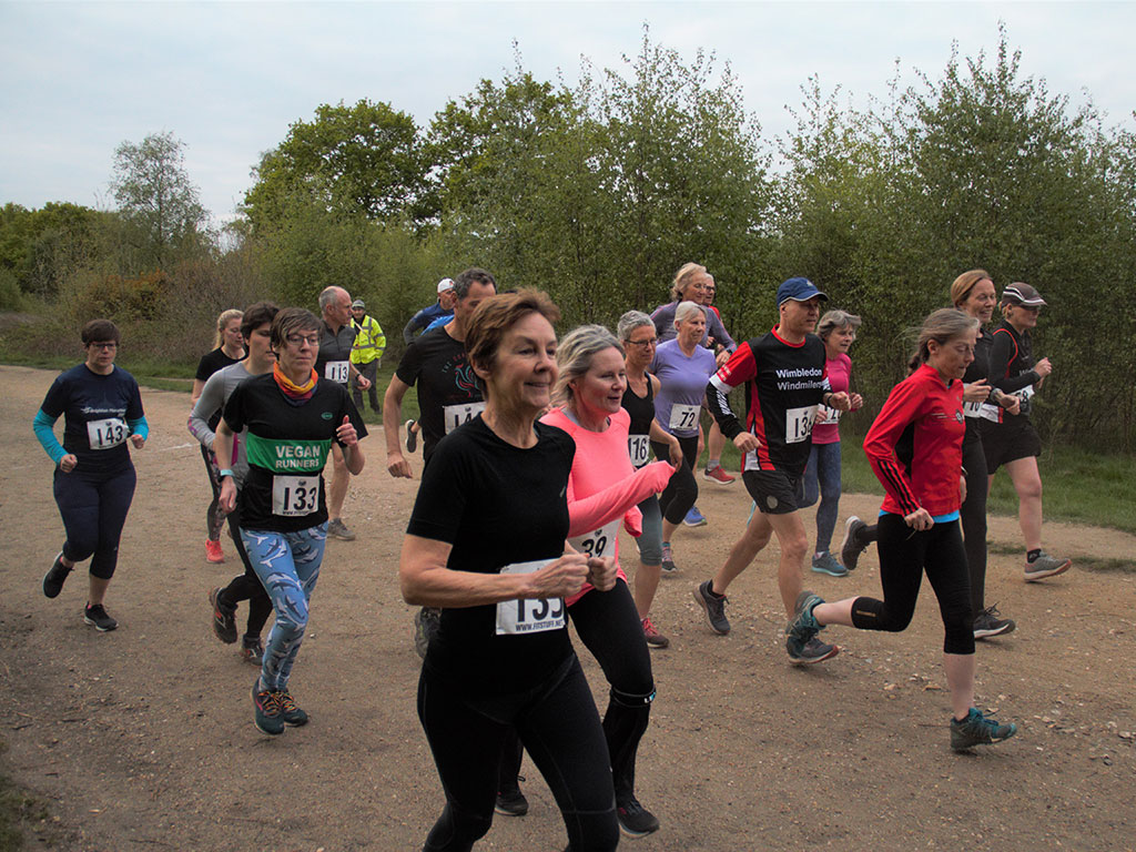 Photo of members running on Wimbledon common